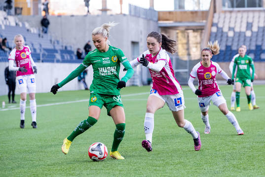 Hammarbys Lotta Ökvist och IK Uppsalas Matilda Kristell