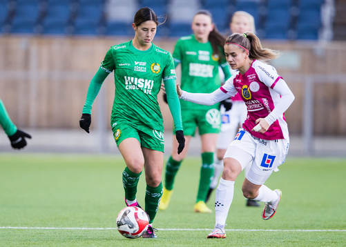 Hammarbys Kyra Cooney-Cross och IK Uppsalas Johanna Renmark