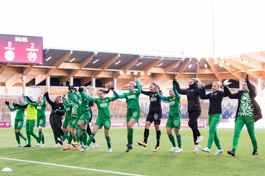 Hammarbys spelare jublar