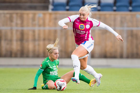 Hammarbys Lotta Ökvist och IK Uppsalas Klara Folkesson