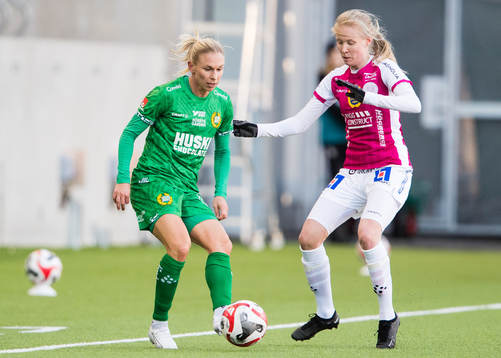 Hammarbys Jonna Andersson och IK Uppsalas Elin Rombing