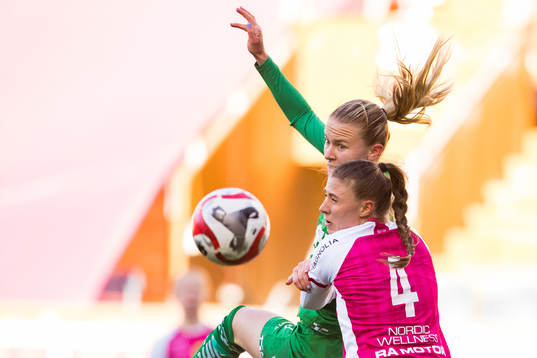 Hammarbys Matilda Vinberg och IK Uppsalas Emilia Hjertberg