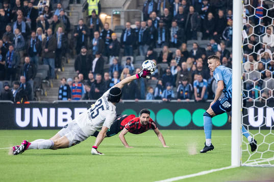 Brommapojkarnas Marijan Cosic 3-1 bakom Djurgårdens Jacob