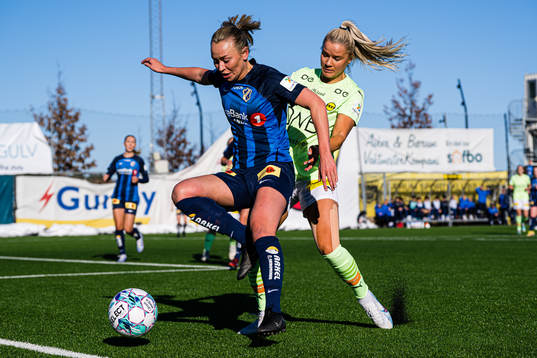 Anja Helen Rasmussen of Stabæk and Eva Amanda Johnsson