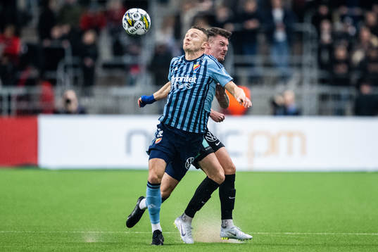 Djurgårdens Piotr Johansson och Brommapojkarnas Samuel