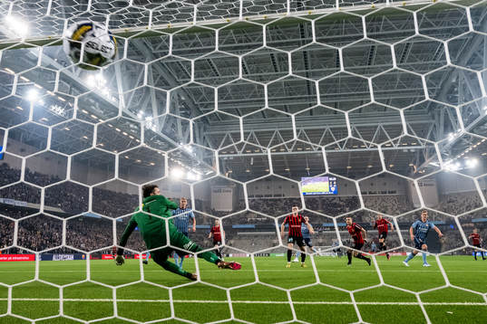 Djurgårdens Hampus Finndell gör 3-0 på Brommapojkarnas