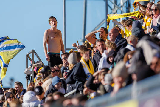 Bläddra bland fler bilder av Fotboll, Ettan södra, herr, Falkenberg - Torn