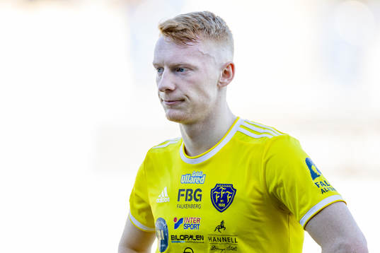 Falkenbergs Wilhelm Ärlig före fotbollsmatchen i Ettan