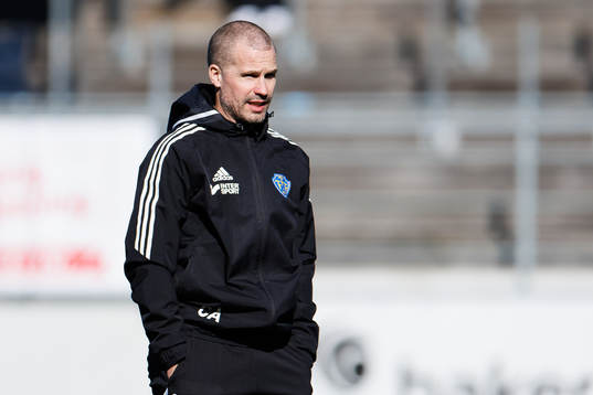 Falkenbergs tränare Christoffer Andersson före