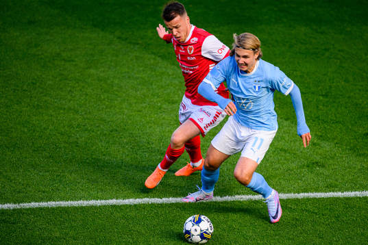 Kalmars Simon Skrabb och Malmö FFs Sebastian Nanasi