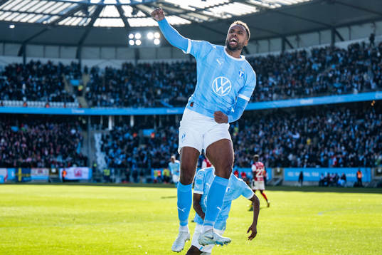 Malmö FFs Isaac Kiese Thelin jublar