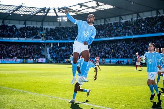 Malmö FFs Isaac Kiese Thelin jublar