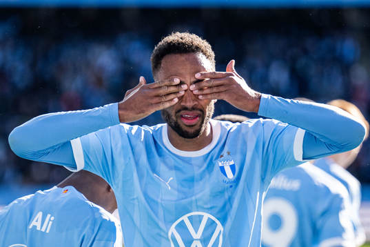 Malmö FFs Isaac Kiese Thelin jublar