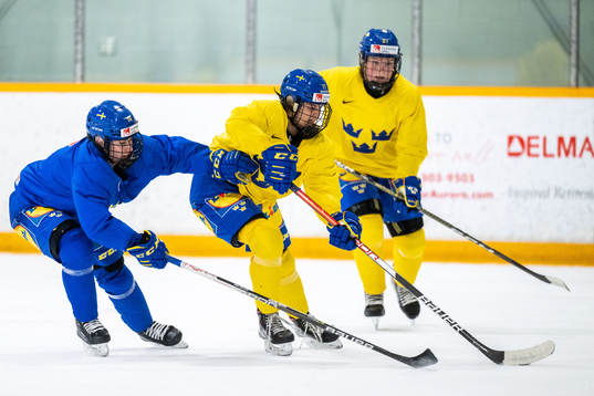 Nathalie Lidman  and Sofie Lundin of Sweden at a practice