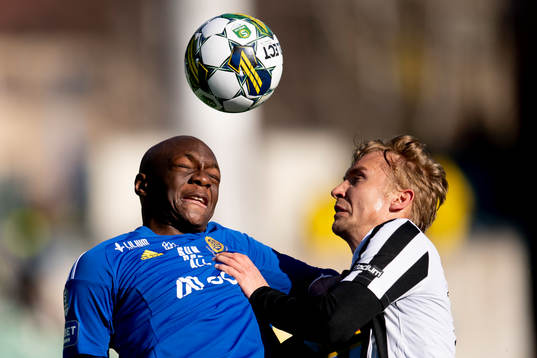 GIF Sundsvalls Moonga Simba och Landskronas Edvin Dahlqvist