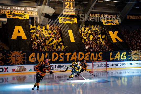 Tifo före semifinal ett i SHL mellan Skellefteå och
