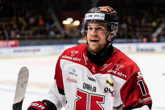 Örebros William Wikman jublar
