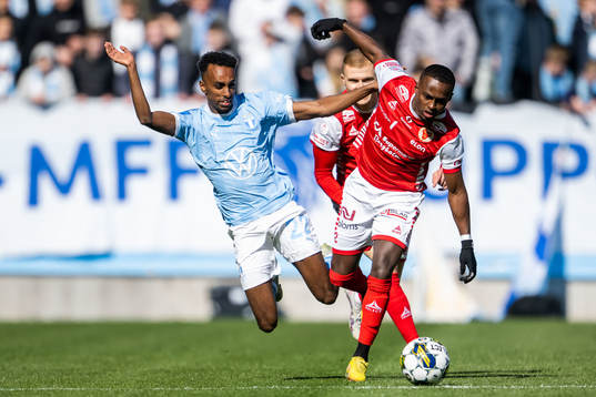 Malmö FFs Taha Ali och Kalmars Nahom Girmai Netabay