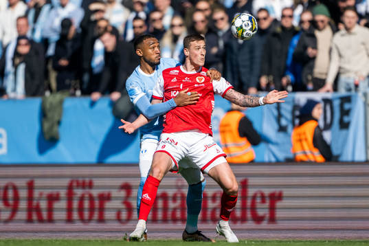 Malmö FFs Derek Cornelius och Kalmars Mileta Rajovic