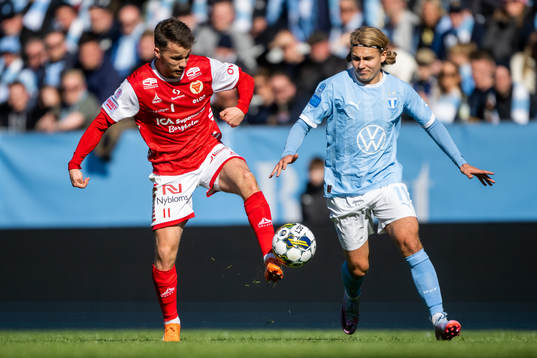 Kalmars Simon Skrabb och Malmö FFs Sebastian Nanasi