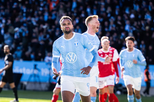 Malmö FFs Isaac Kiese Thelin jublar