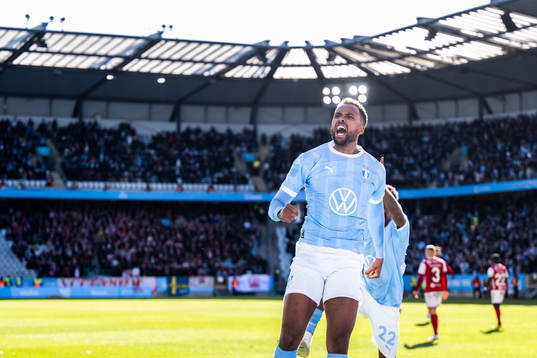 Malmö FFs Isaac Kiese Thelin jublar