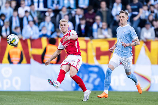 Kalmars Carl Gustafsson och Malmö FFs Søren Rieks