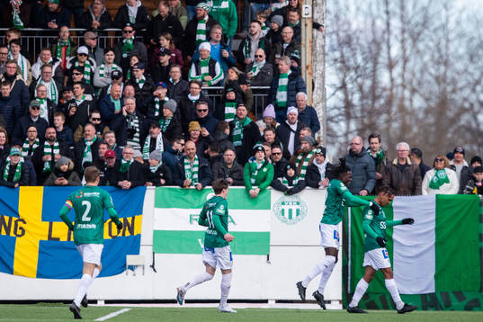 Brages Seth Kanteh Hellberg jublar