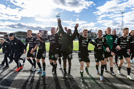Västerås SKs spelare jublar