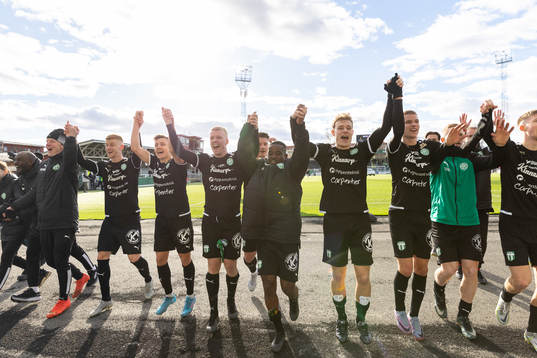 Västerås SKs spelare jublar