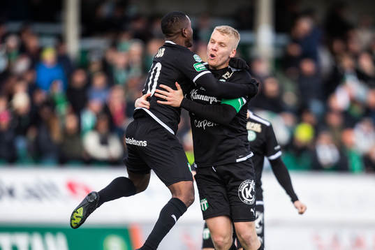 Västerås SKs Simon Johansson jublar