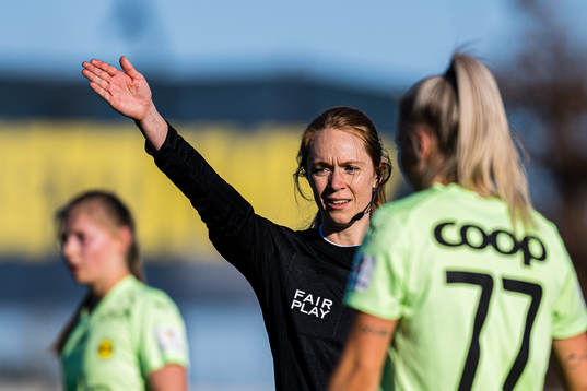 Marit Buhaug Folstad, referee