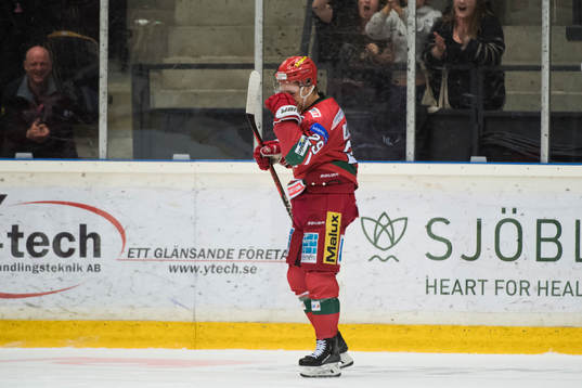 Modos Mikkel Aagaard jublar