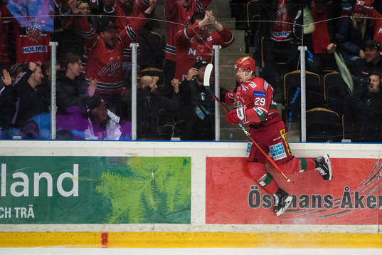 Modos Mikkel Aagaard jublar