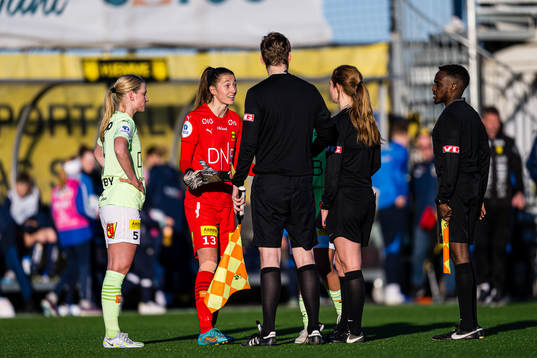 Cecilie Hauståker Fiskerstrand of LSK Kvinner and Marit