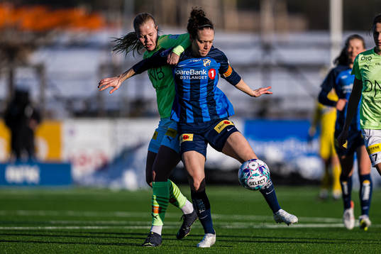 Katrine Emilie Winnem Jørgensen of LSK Kvinner and Melissa