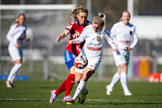 Vittsjös Nellie Persson och Brommapojkarnas Ellen Toivio