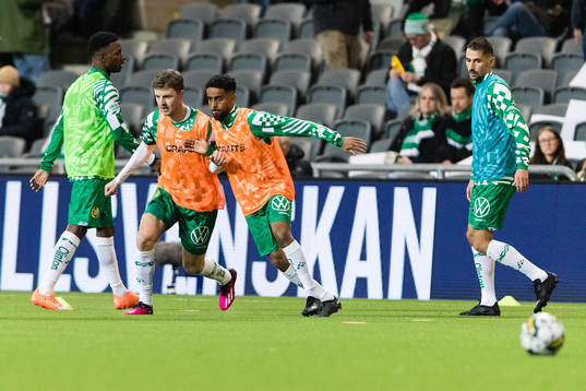 Hammarbys spelare värmer upp