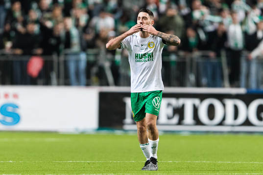 Hammarbys Nahir Besara jublar