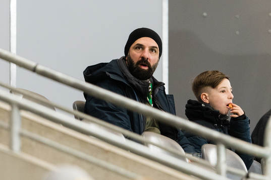 Kennedy Bakircioglu på läktaren