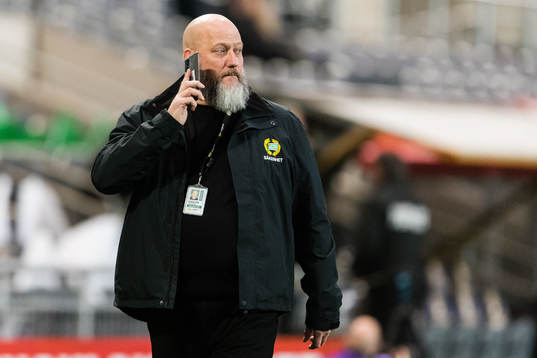 Hammarbys Håkan Leydner innan fotbollsmatchen i