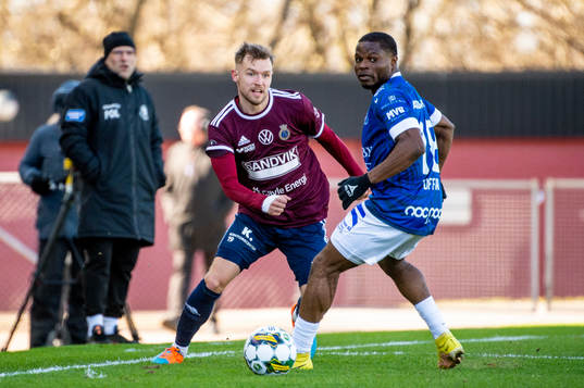Gefles Christoffer Aspgren mot Trelleborgs Henry Offia