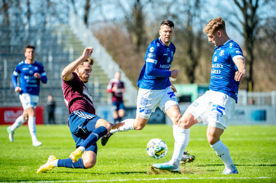 Gefles Leo Englund mot Trelleborgs Mattias Andersson och