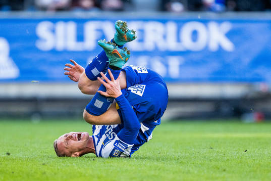 IFK Göteborgs Sebastian Ohlsson har ont