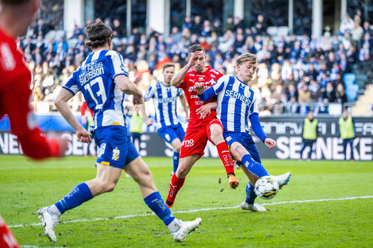 Värnamos Oscar Johansson och IFK Göteborgs Sebastian
