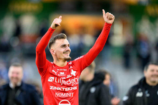 Värnamos Ajdin Zeljkovic jublar