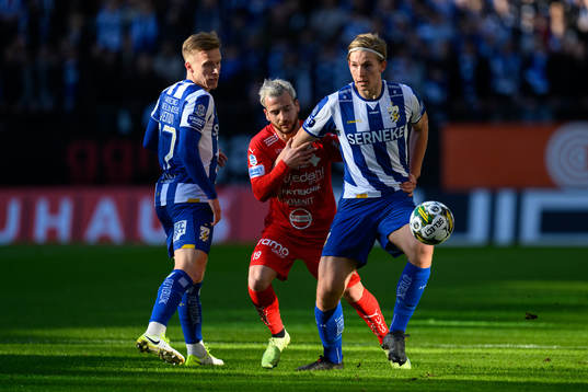IFK Göteborgs Oscar Wendt och Johan Bångsbo mot Värnamos