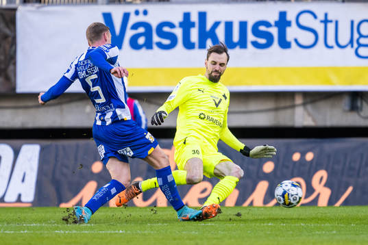 IFK Göteborgs Sebastian Ohlsson och Värnamos målvakt