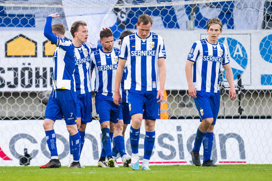 IFK Göteborgs Marcus Berg deppar med lagkamrater