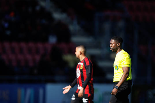 Domare Fredrik Oppong